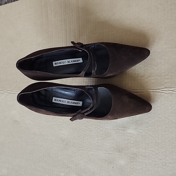 Manolo Blahnik brown suede double strap pumps-35.5 - Picture 2 of 8